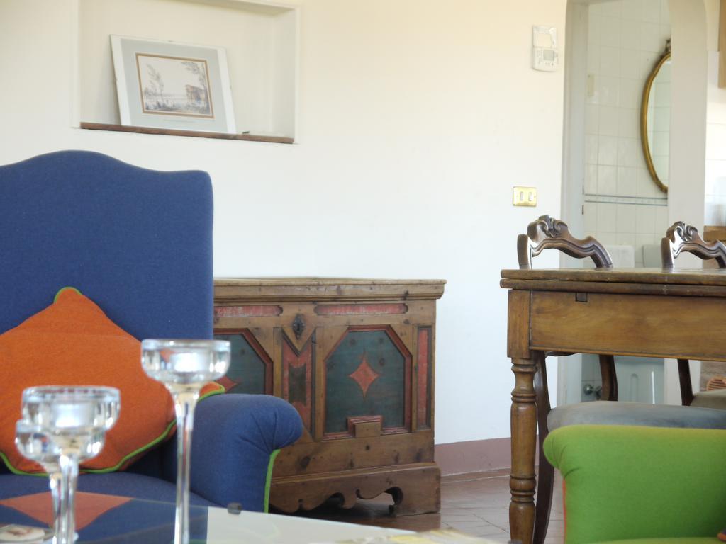 Ferienwohnung Attico Sopr'Arno Florenz Zimmer foto