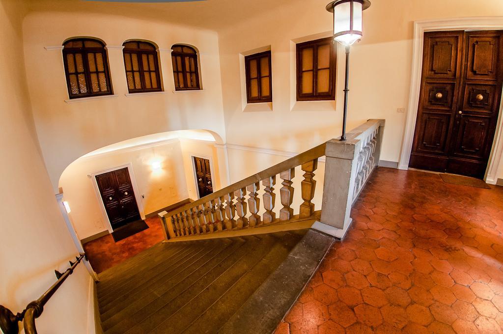 Ferienwohnung Attico Sopr'Arno Florenz Zimmer foto