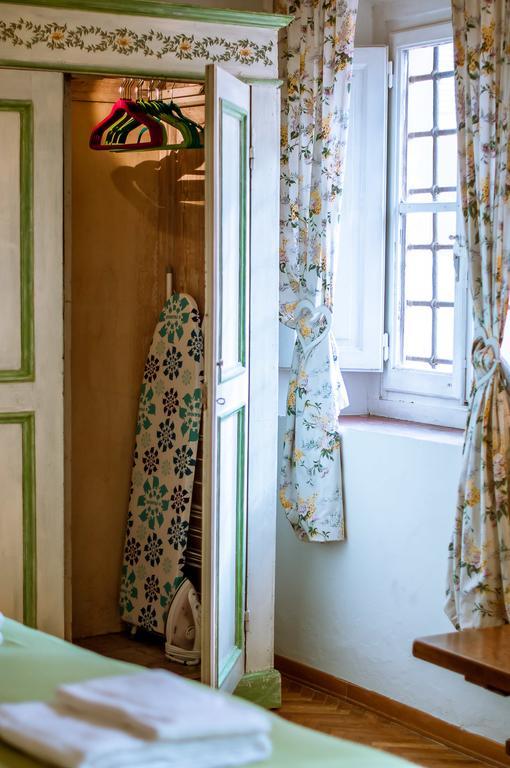 Ferienwohnung Attico Sopr'Arno Florenz Zimmer foto