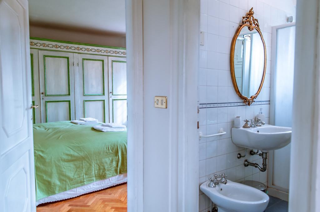 Ferienwohnung Attico Sopr'Arno Florenz Zimmer foto
