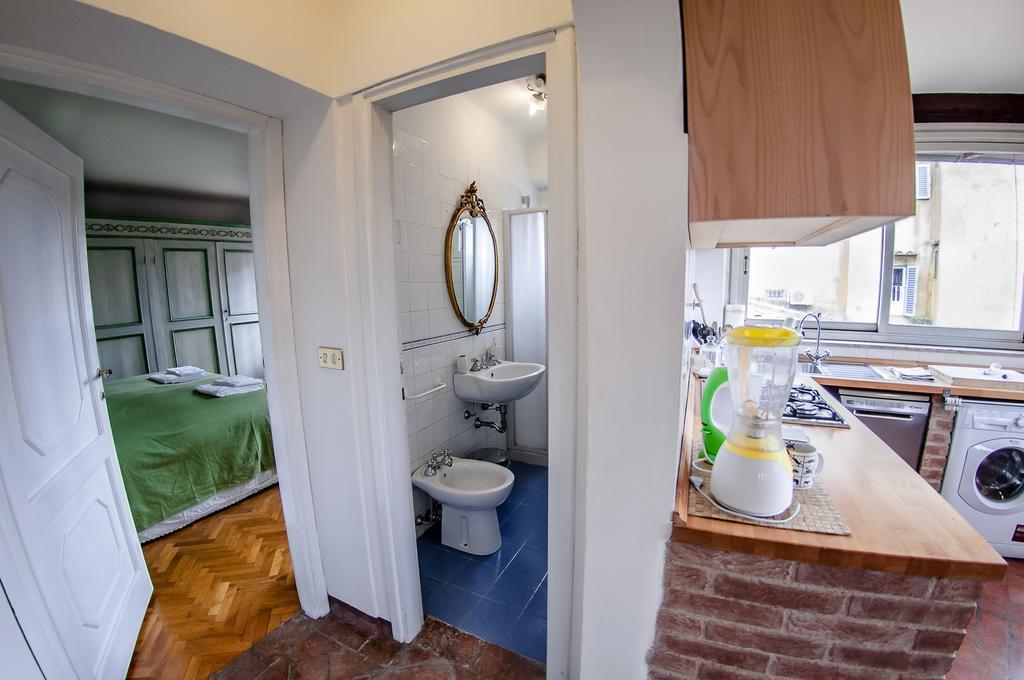 Ferienwohnung Attico Sopr'Arno Florenz Zimmer foto