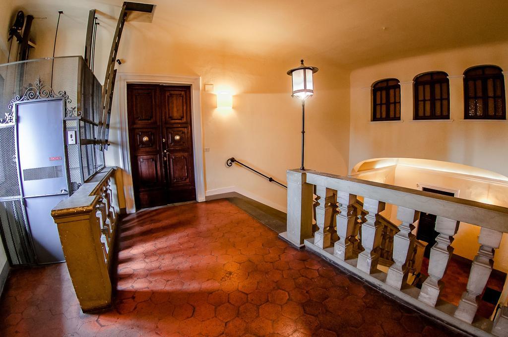 Ferienwohnung Attico Sopr'Arno Florenz Zimmer foto